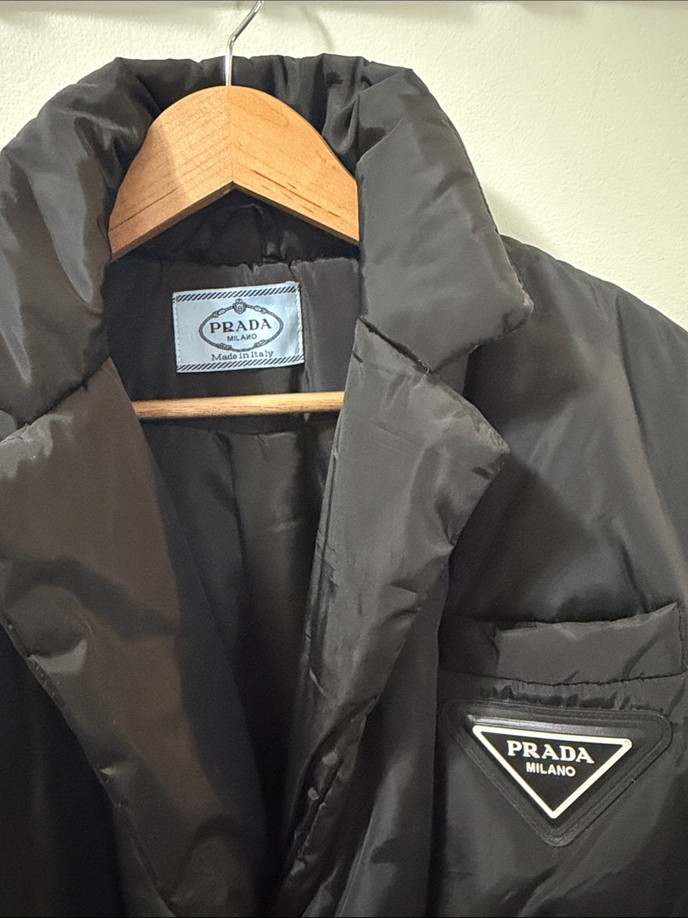 Women, Prada Black Quilted Belted Puffer Coat Size small - Picture 2 of 16